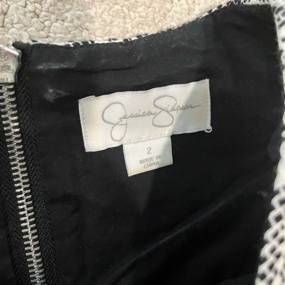 Jessica Simpson Dress - size 2 - Picture 2 of 6